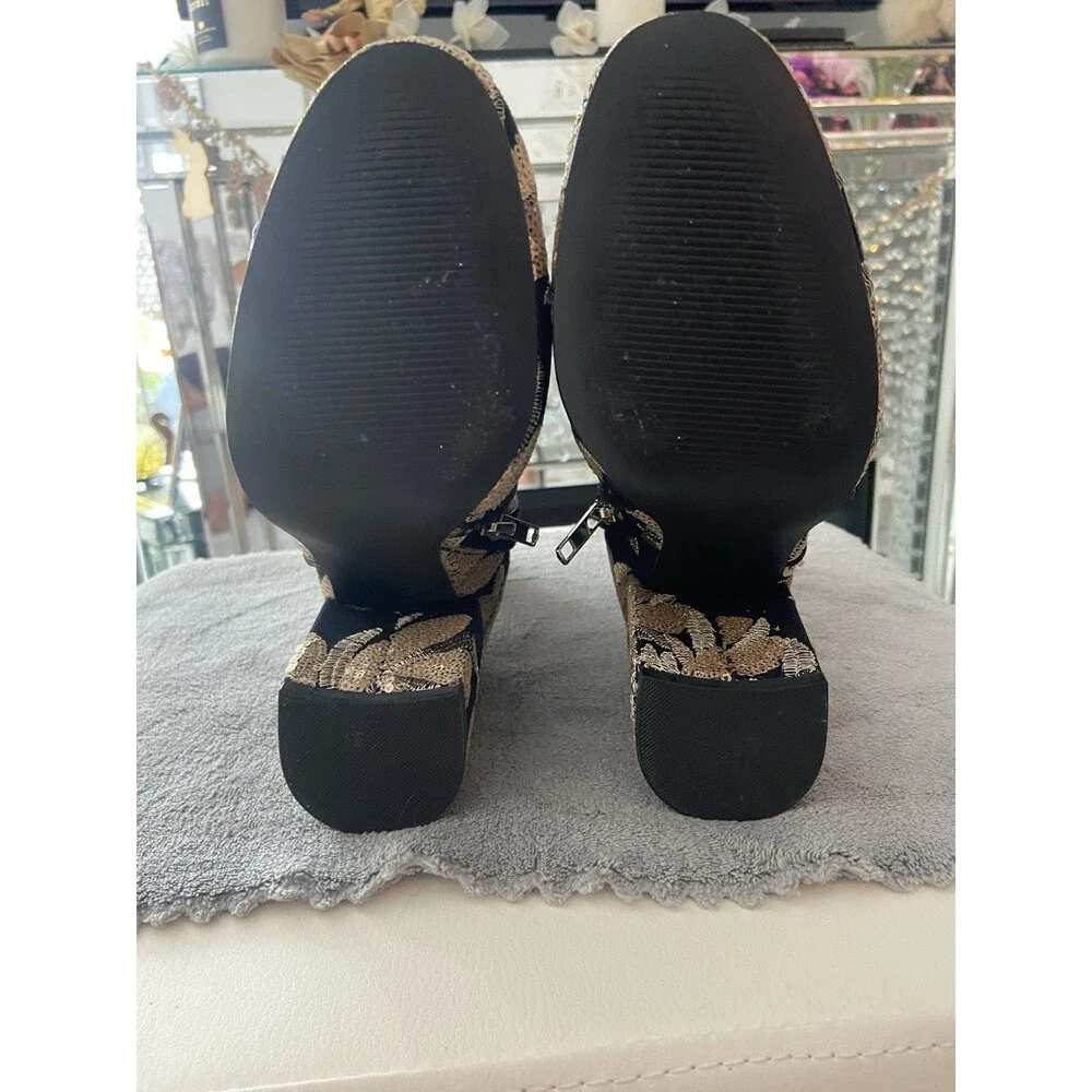 Steve Madden Goldie Black and Gold Metallic Sequin Embellished Booties Size 6.5